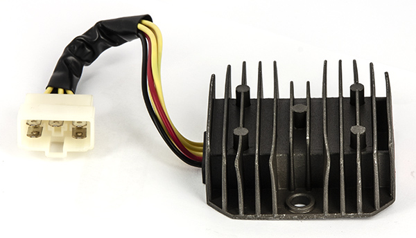 Regolatore Suzuki 12V - Trifase 5 Spinotti 2 calotte
